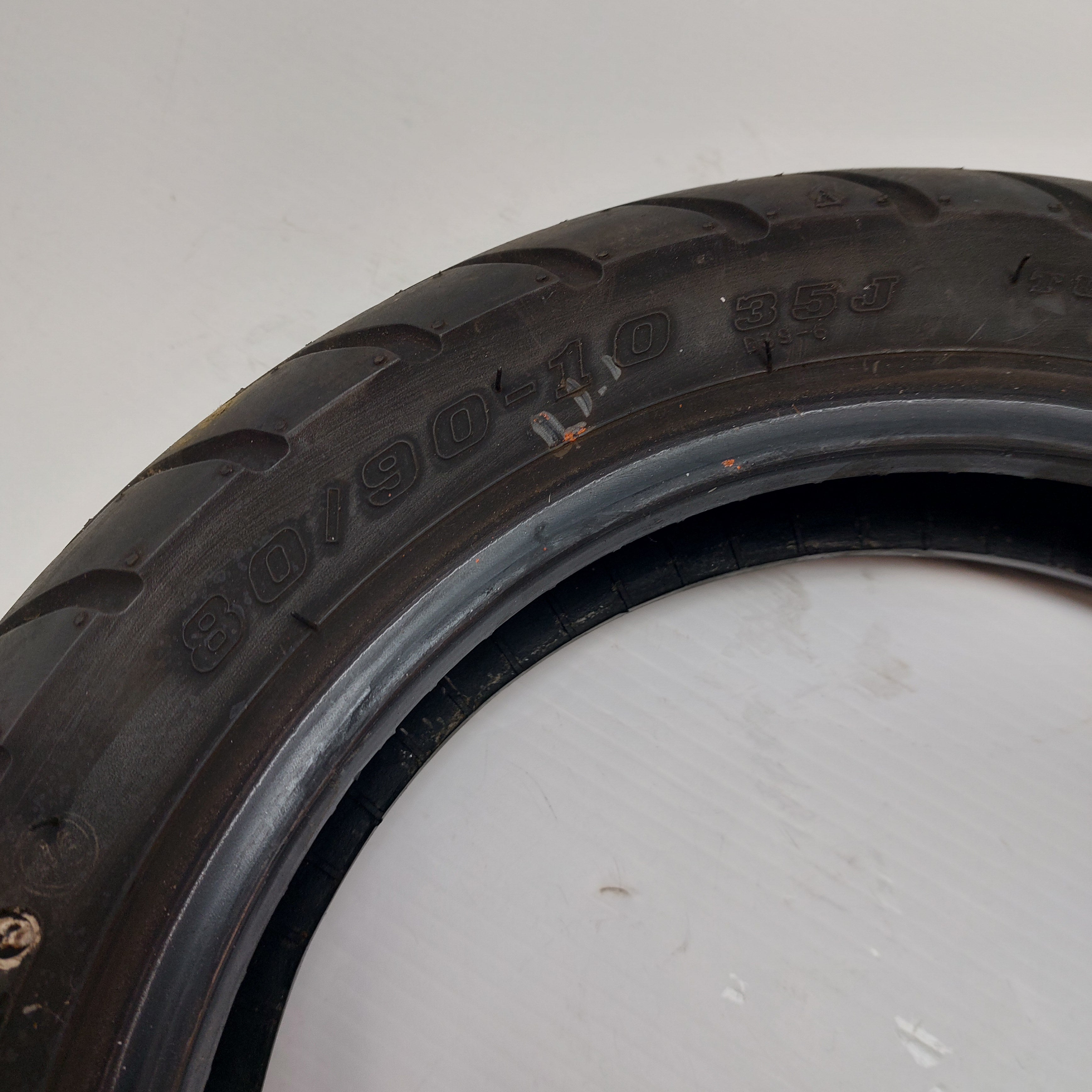 Duro 80/90-10 Tyre (Suit Suzuki UZ50 etc)