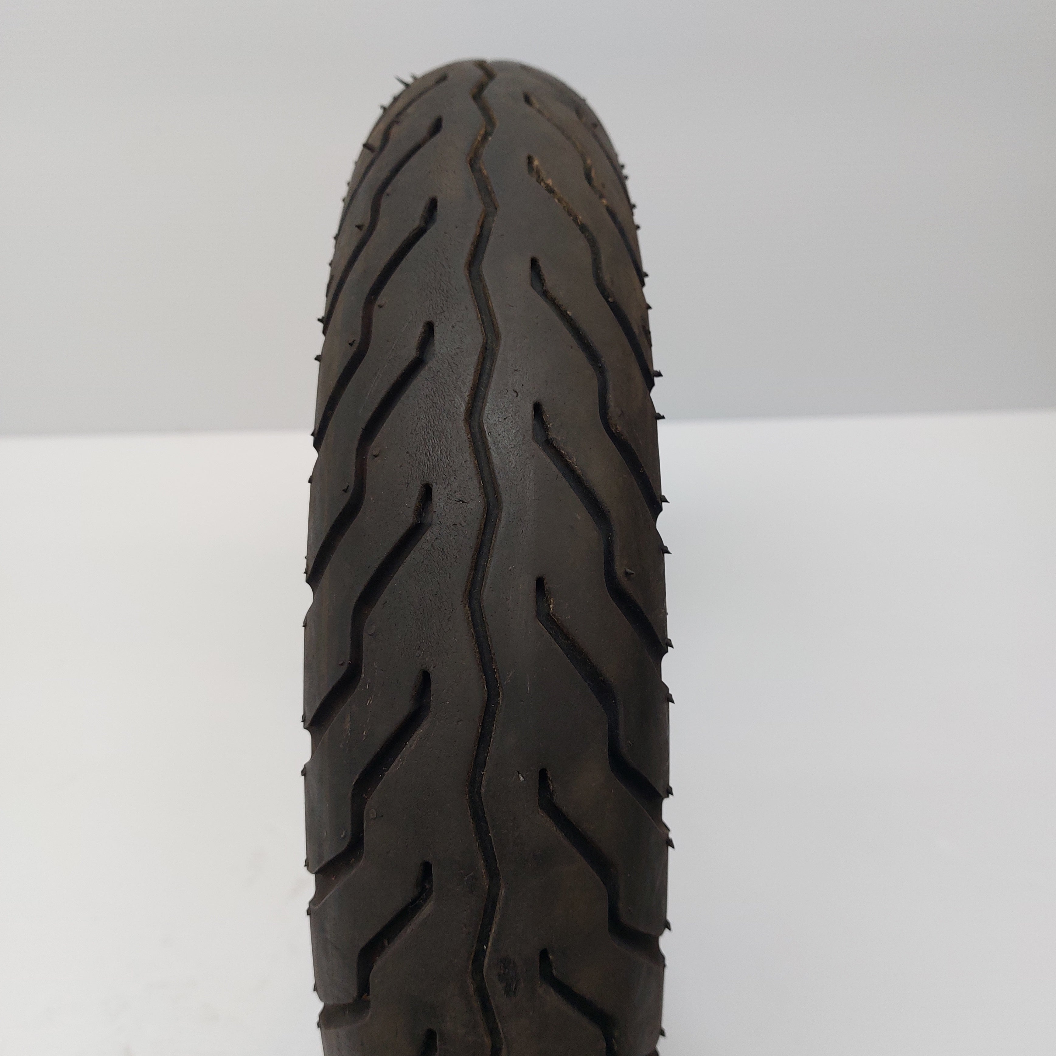 Duro 80/90-10 Tyre (Suit Suzuki UZ50 etc)