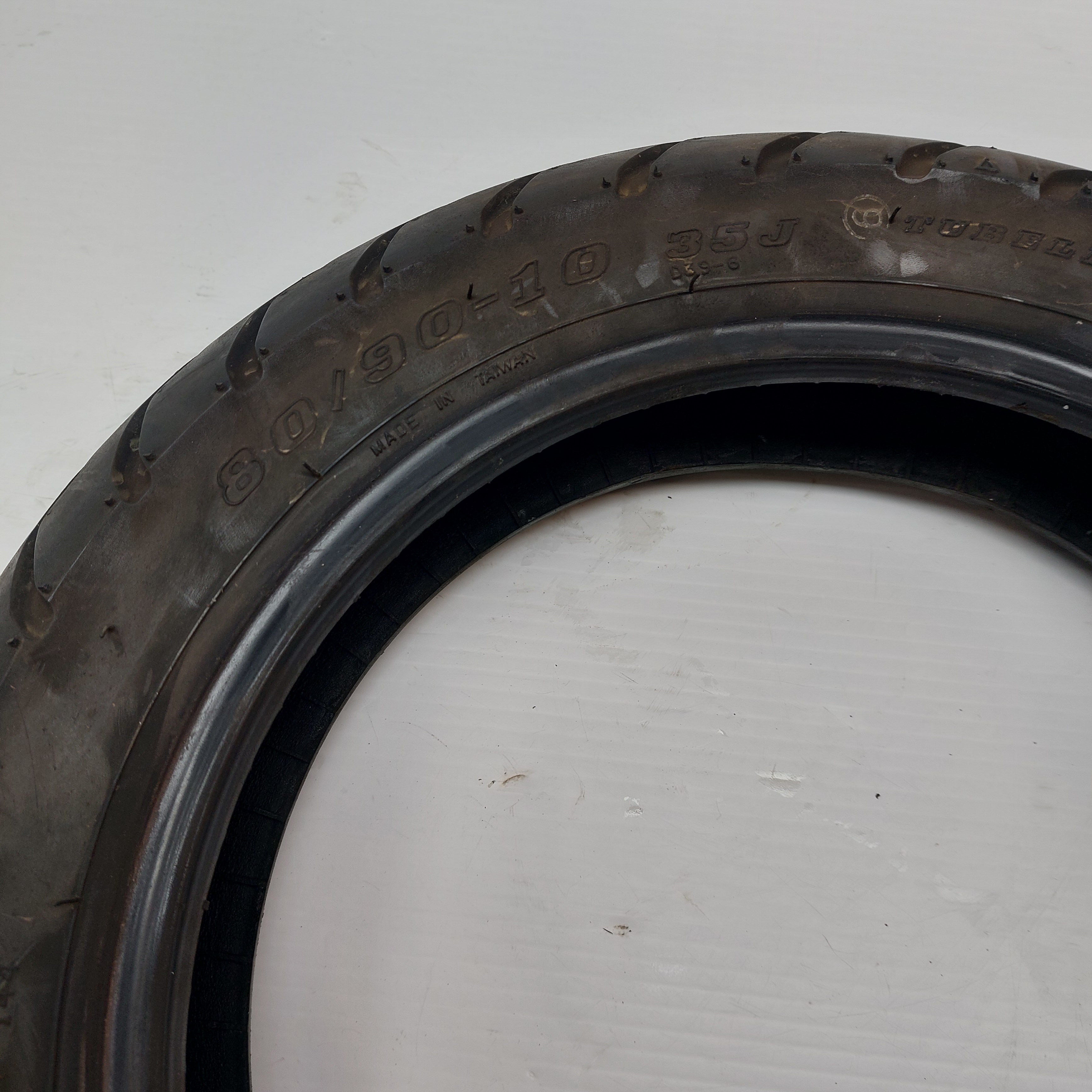Duro 80/90-10 Tyre (Suit Suzuki UZ50 etc)