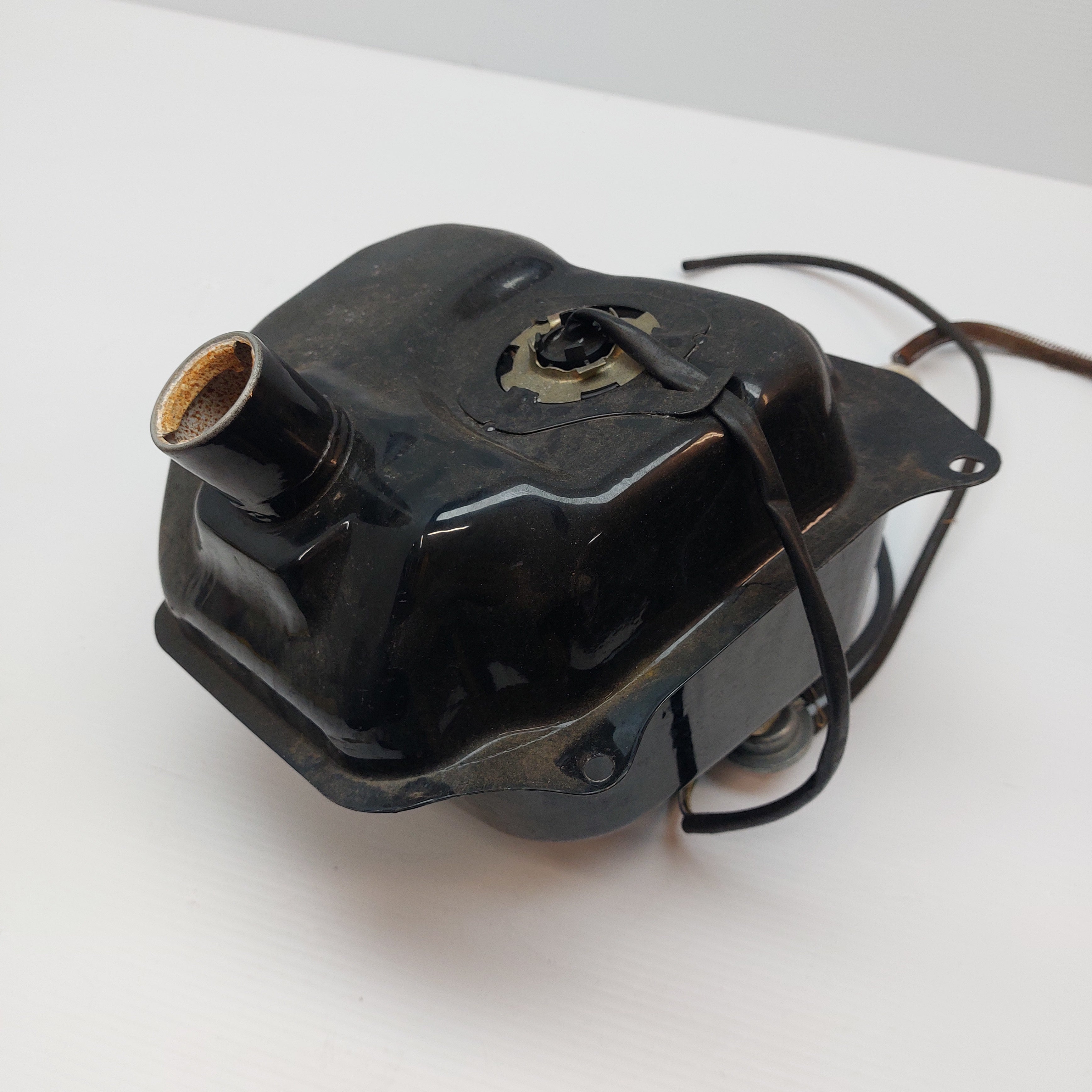 TNT Roma Fuel Tank with Sender