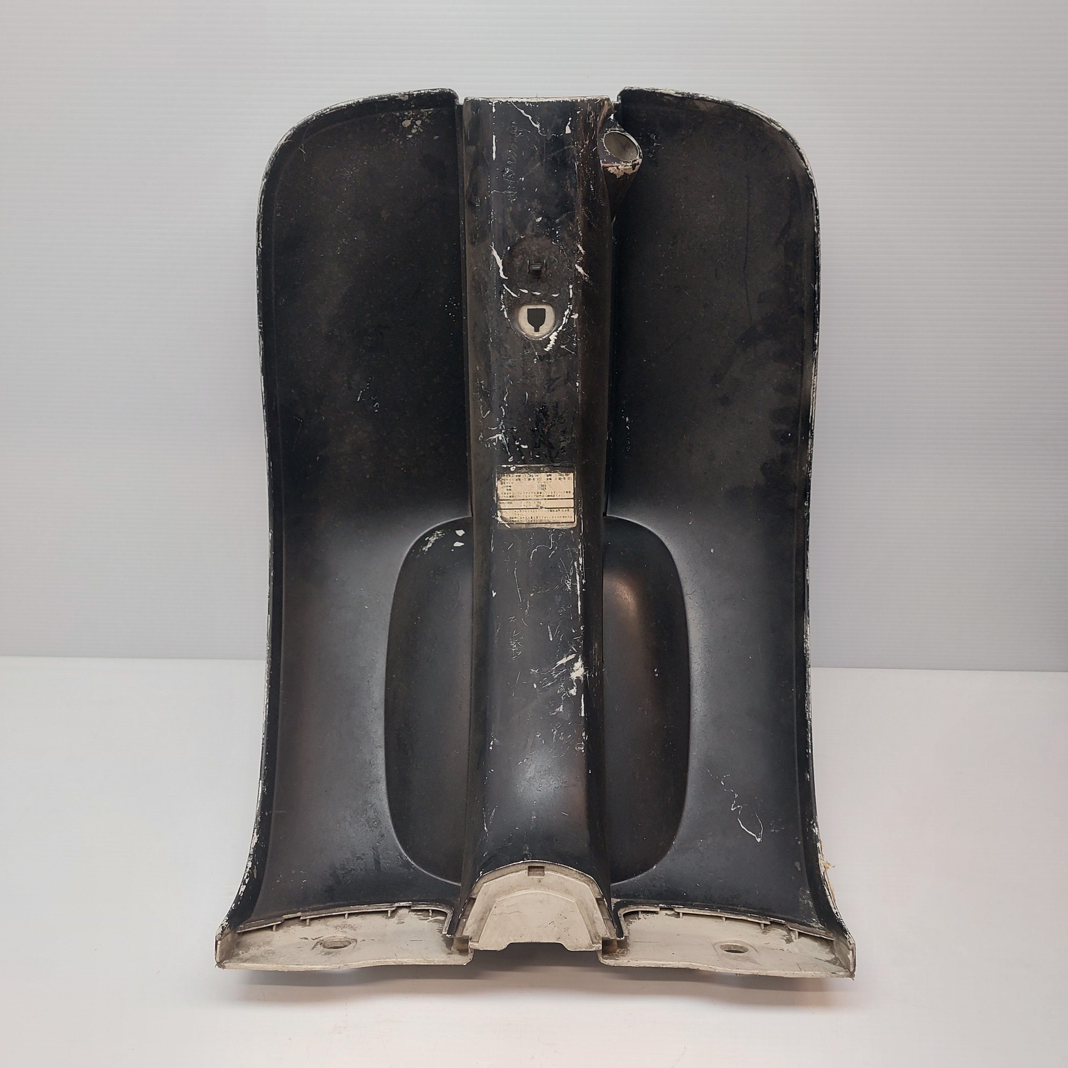 Honda Giorno AF24 Main Front Panel (Leg Shield)