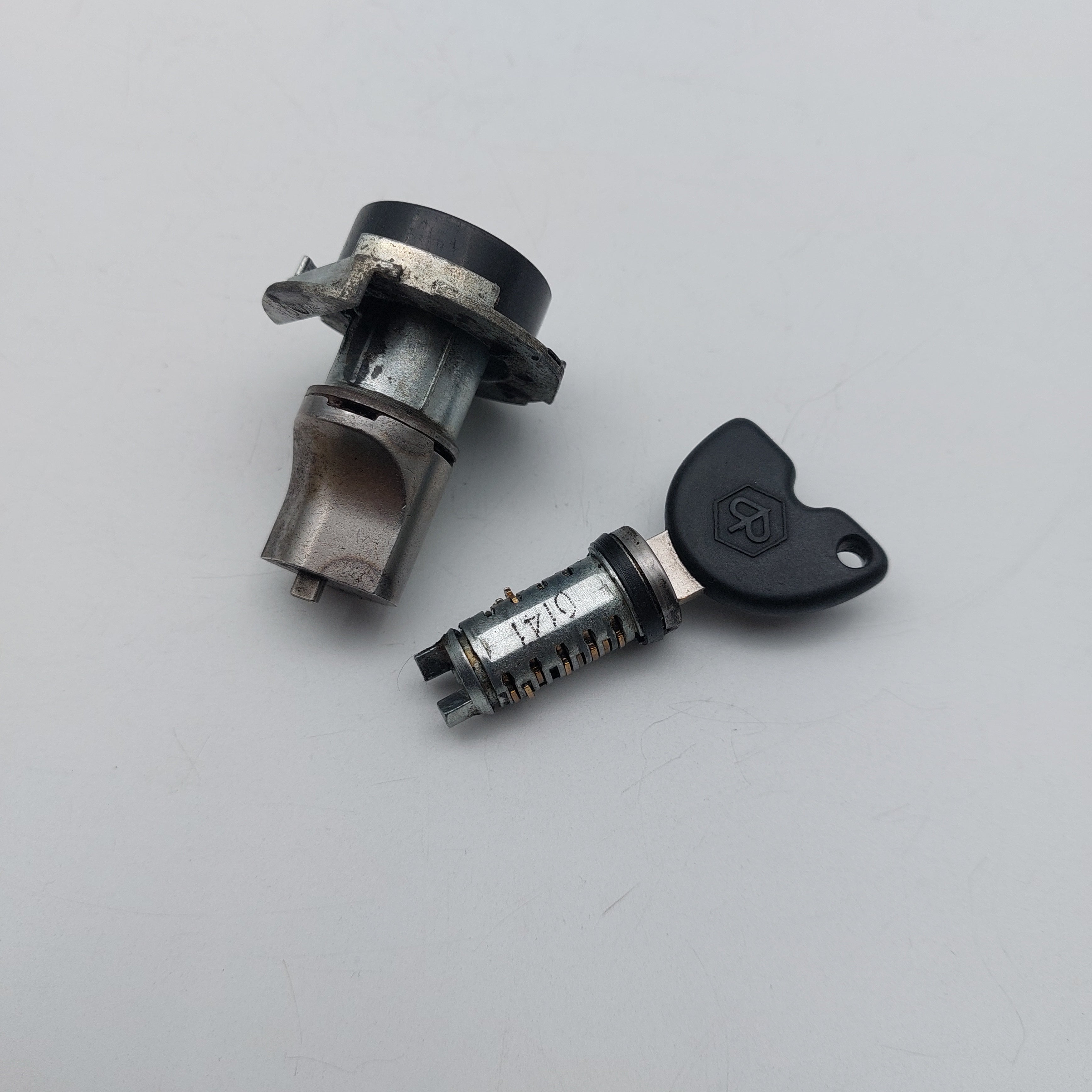 Piaggio Zip Lock Set