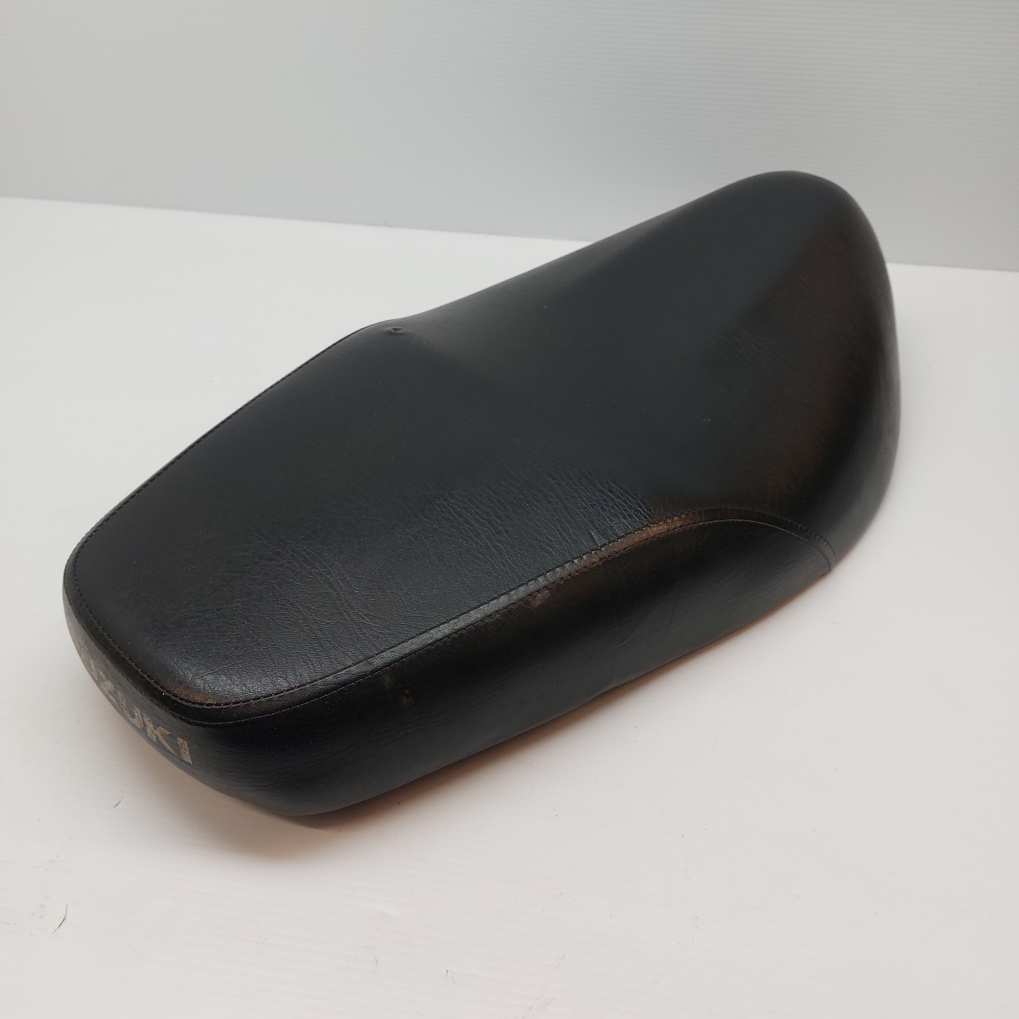 Suzuki AN125 Seat